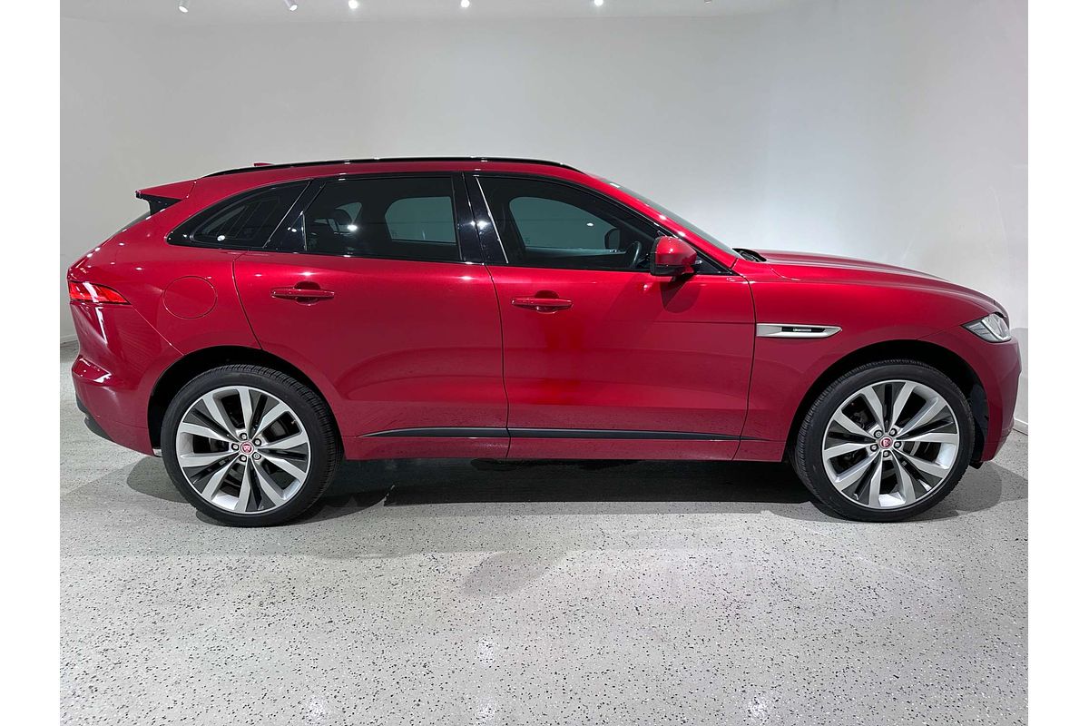 2017 Jaguar F-PACE 25d R-Sport X761