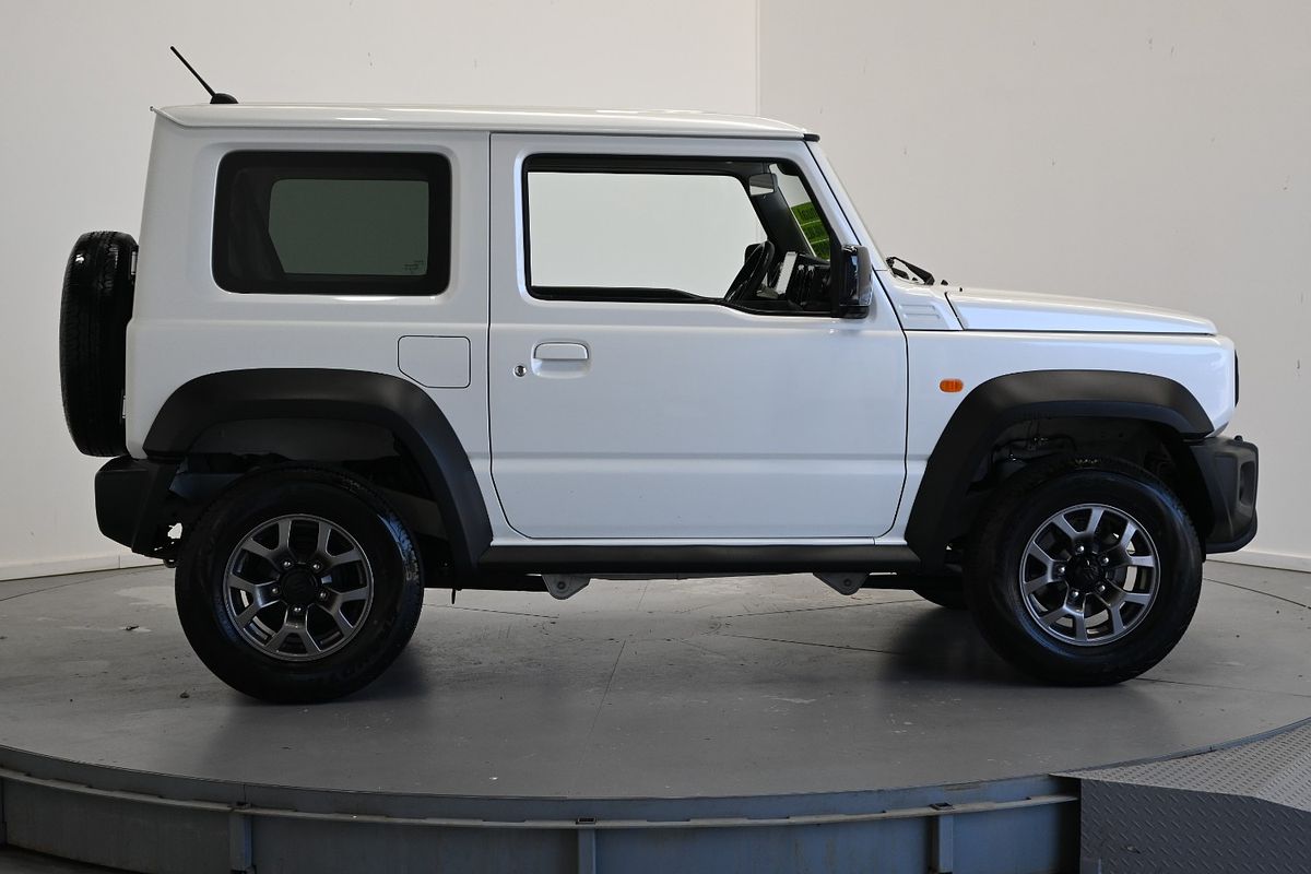 2022 Suzuki Jimny GLX GJ