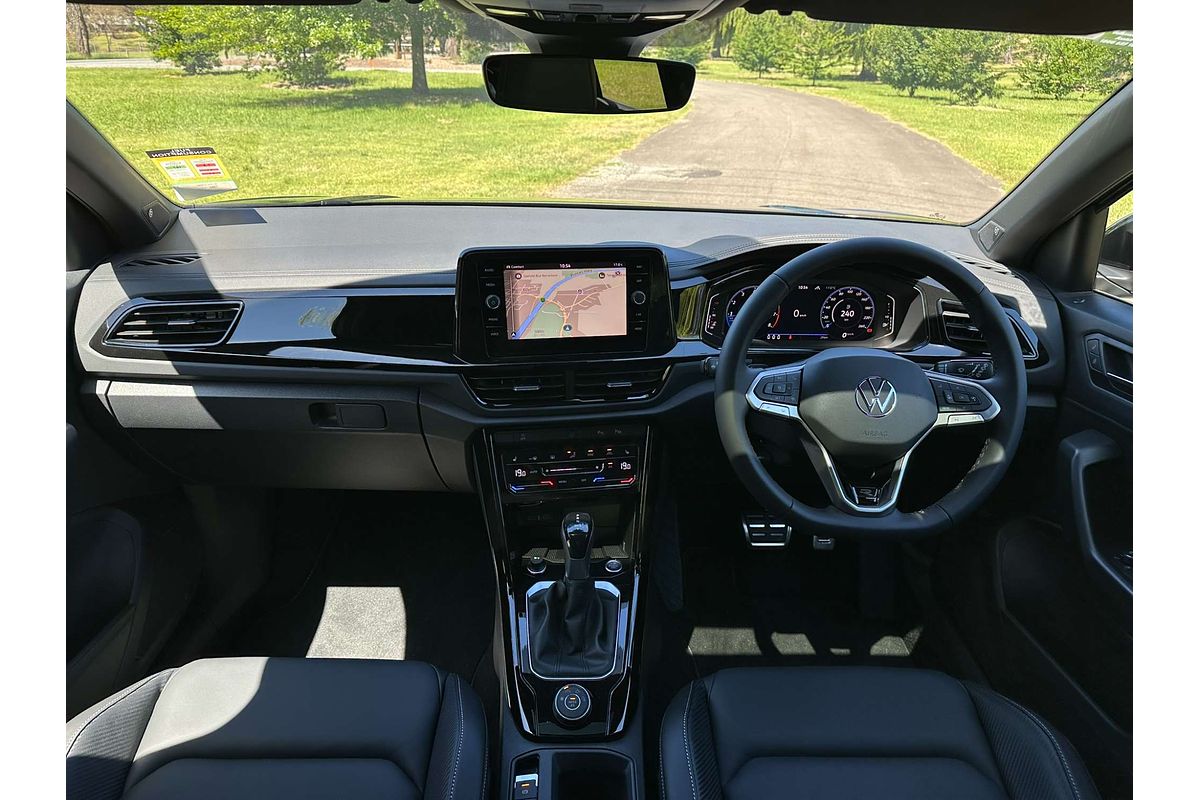 2024 Volkswagen T-Roc 140TSI R-Line D11
