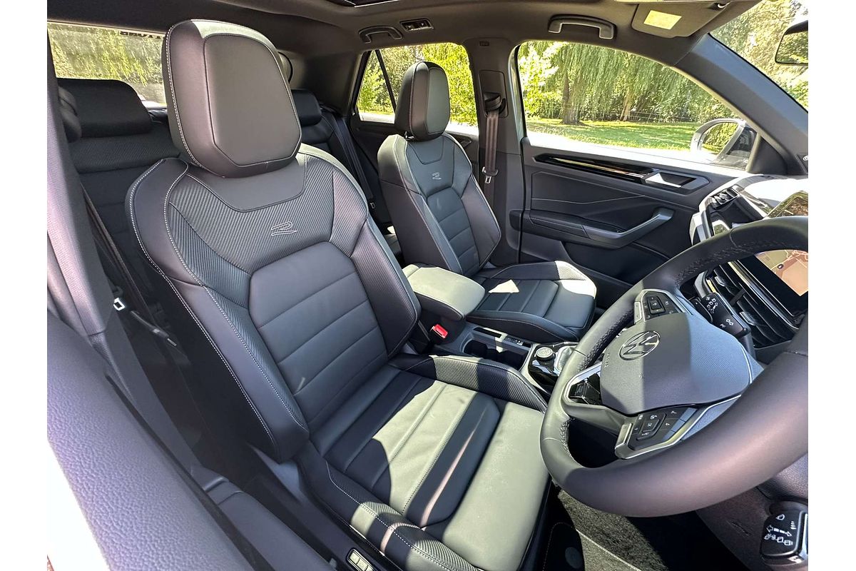 2024 Volkswagen T-Roc 140TSI R-Line D11