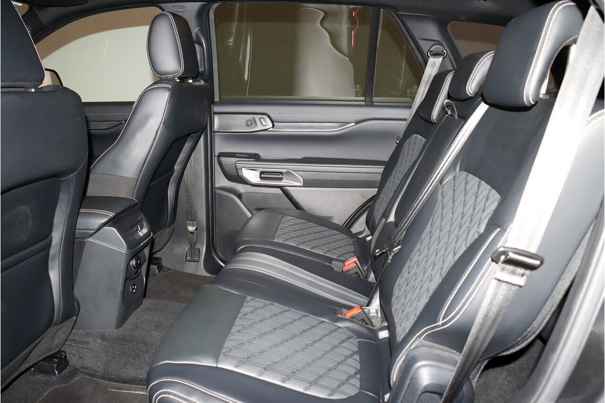 2023 Ford Everest Platinum