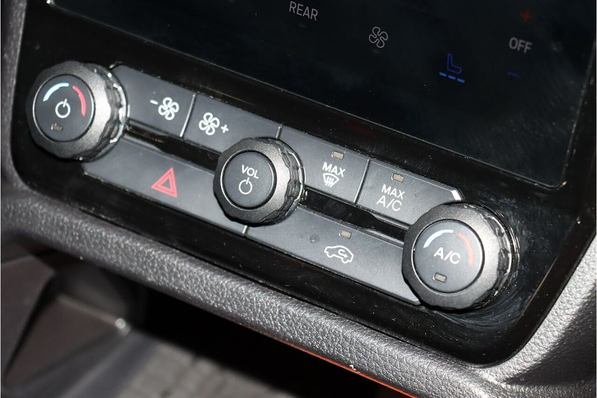 2023 Ford Everest Platinum