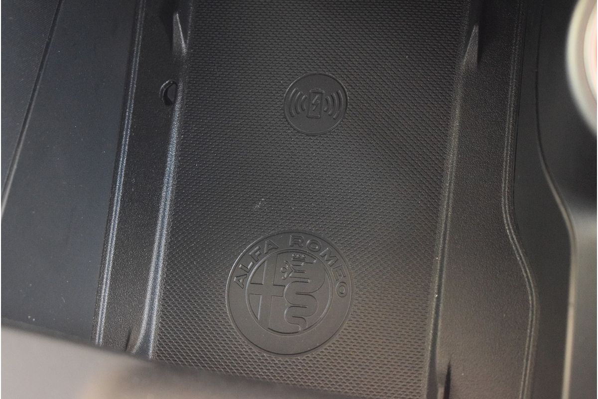 2023 Alfa Romeo Tonale Veloce Plug-In Hybrid