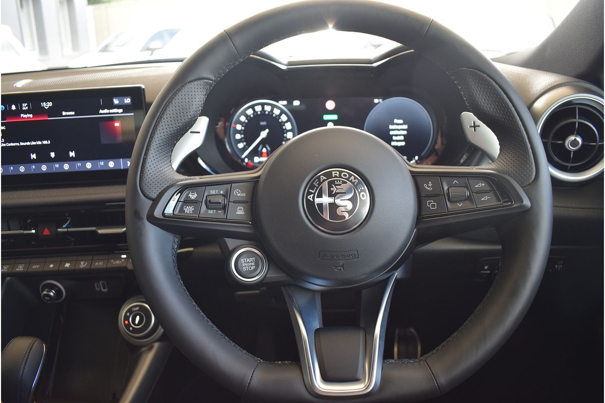 2023 Alfa Romeo Tonale Veloce Plug-In Hybrid