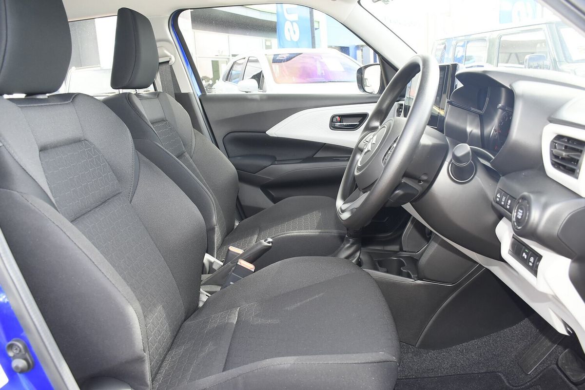 2024 Suzuki Swift Hybrid UZ