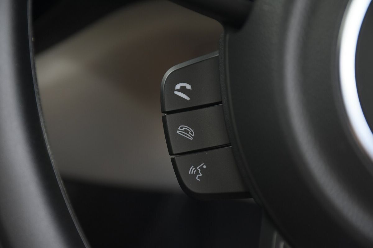 2024 Suzuki Swift Hybrid UZ