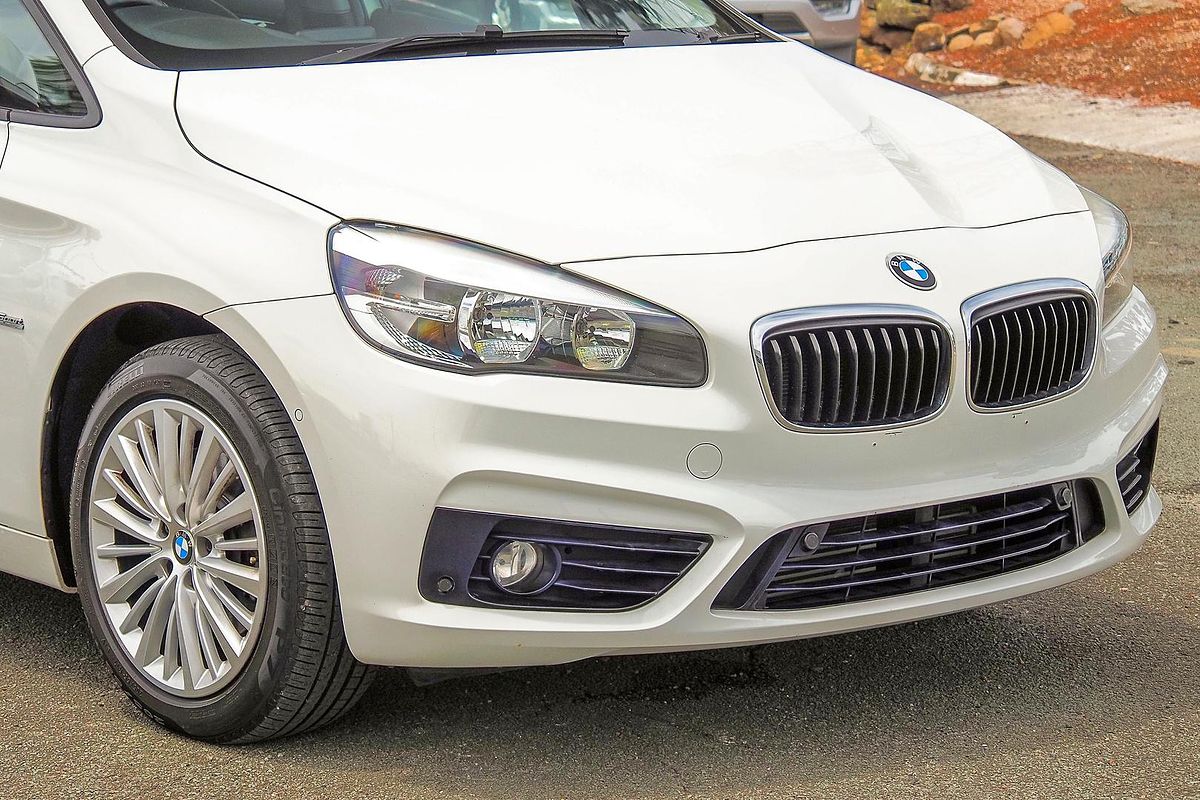 2015 BMW 2 Series 218i Sport Line F45