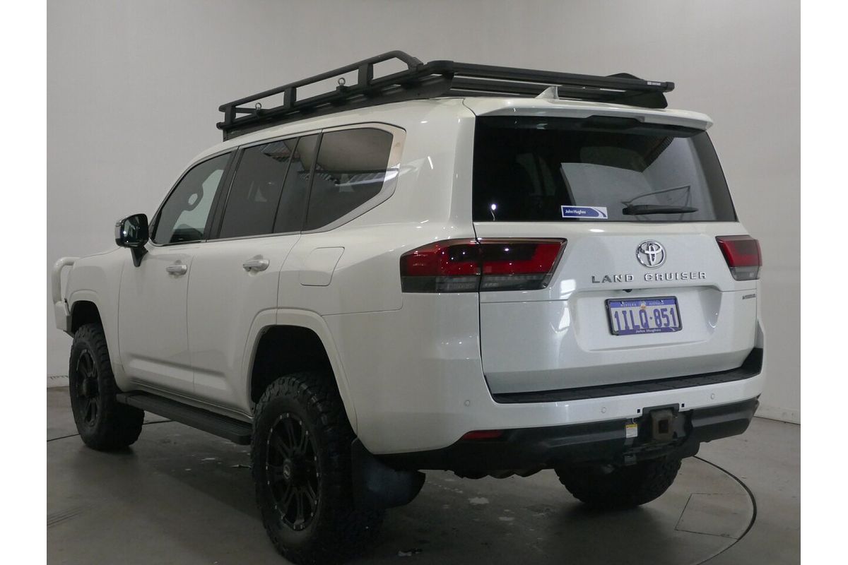 2021 Toyota Landcruiser Sahara FJA300R