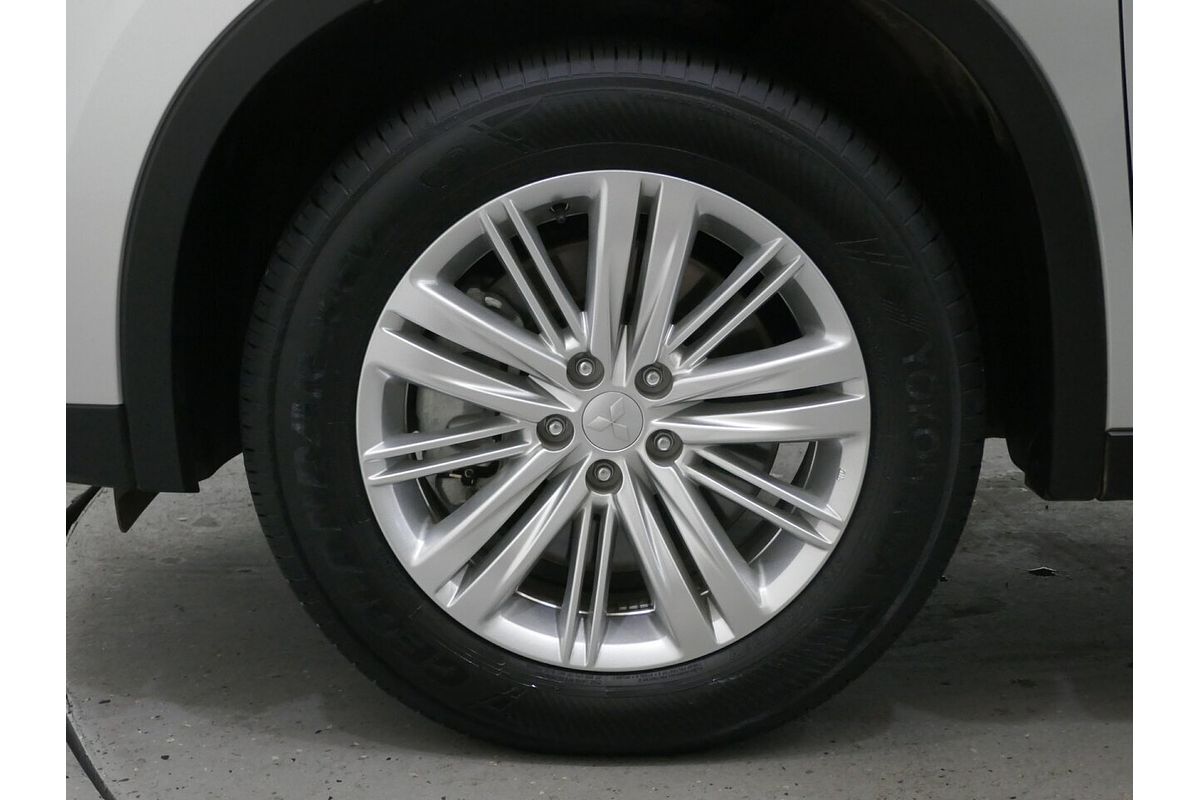 2023 Mitsubishi Outlander LS ZM