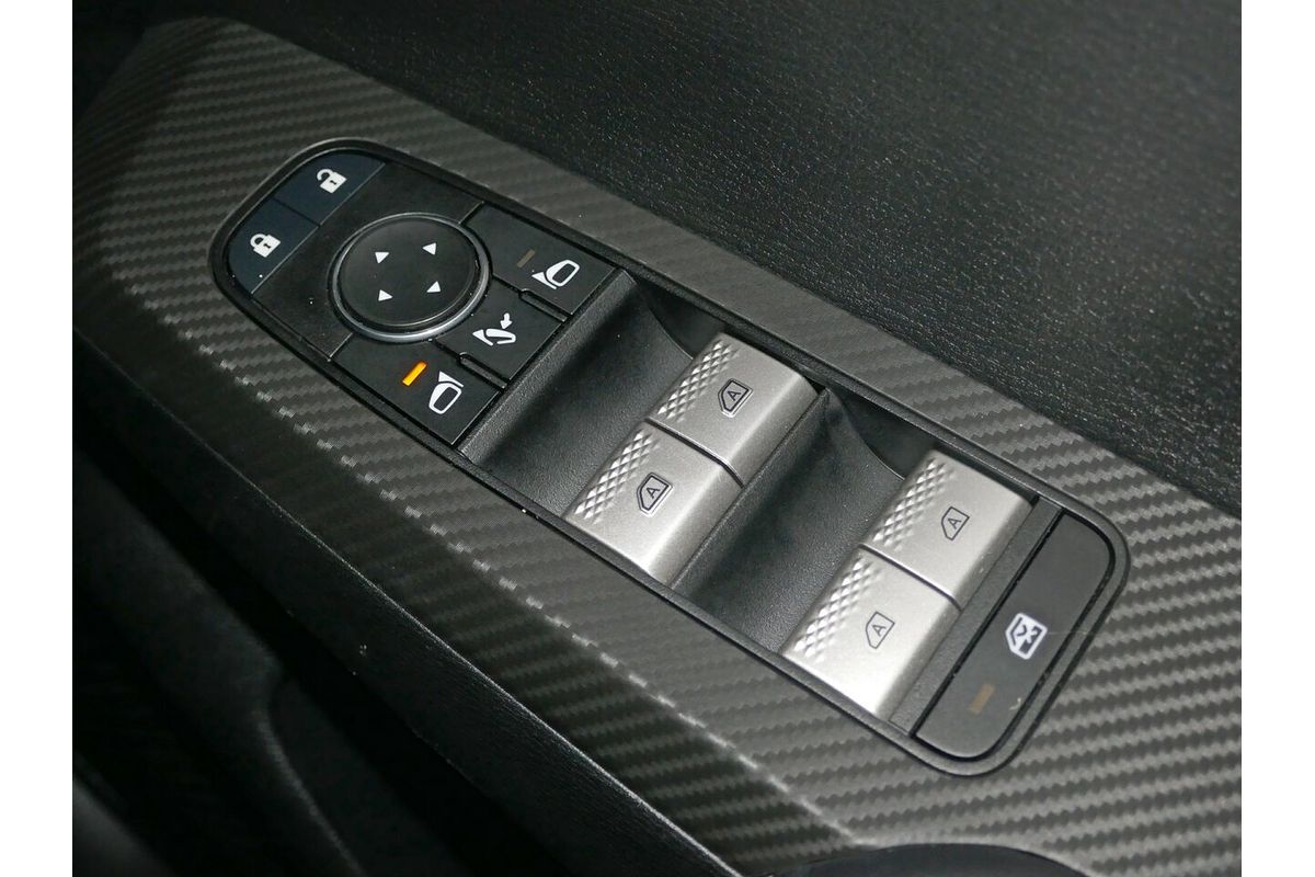 2023 Mitsubishi Outlander LS ZM