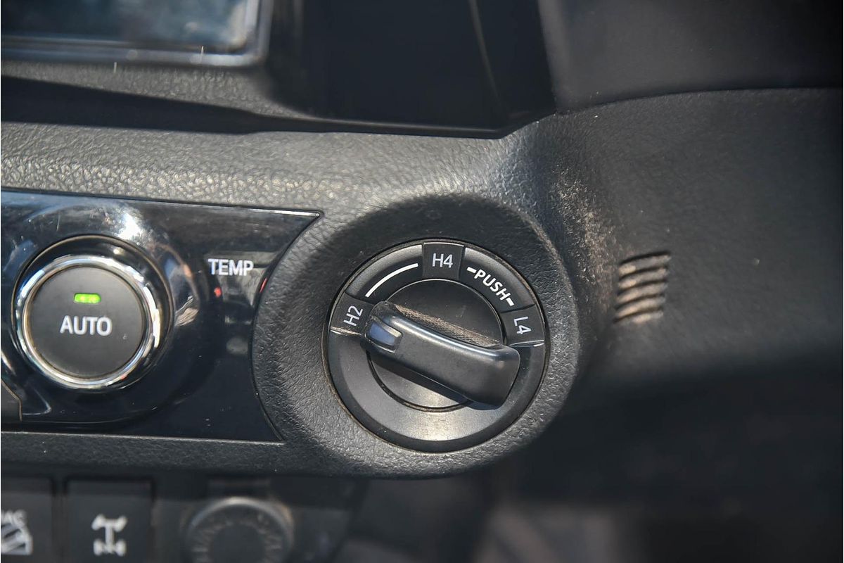2016 Toyota Hilux SR5 GUN126R 4X4