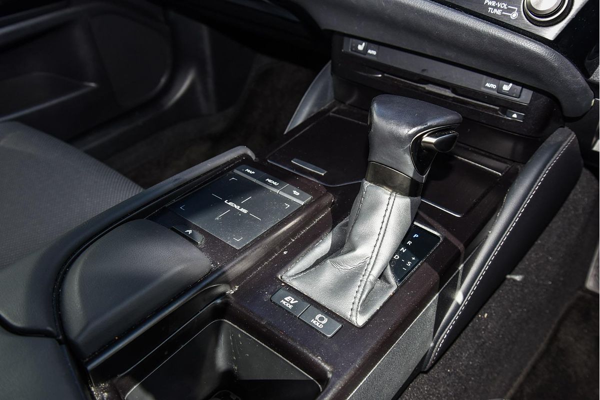 2021 Lexus ES ES300h Luxury AXZH10R