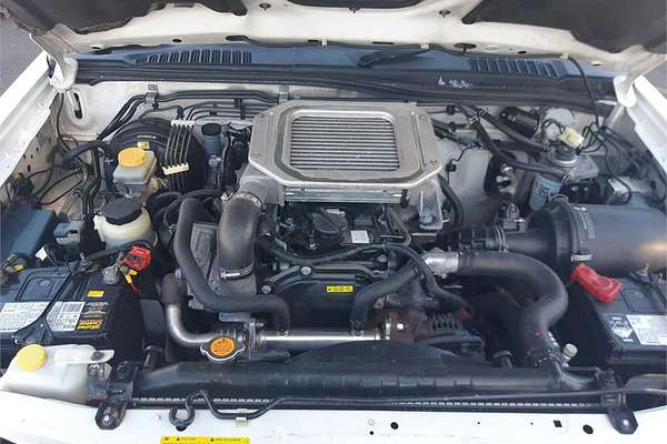 2013 Nissan NAVARA ST-R (4x4) D22 SERIES 5 4X4