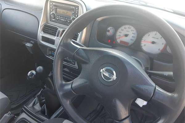 2013 Nissan NAVARA ST-R (4x4) D22 SERIES 5 4X4
