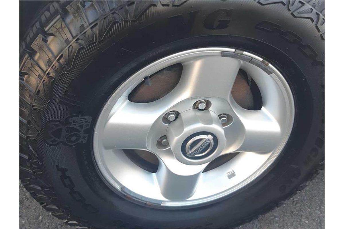 2013 Nissan NAVARA ST-R (4x4) D22 SERIES 5 4X4