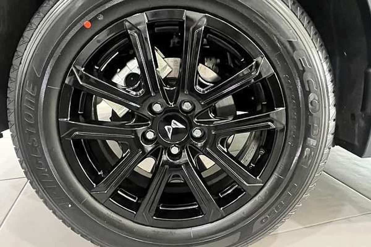 2024 Mahindra XUV700 AX7L Black Edition