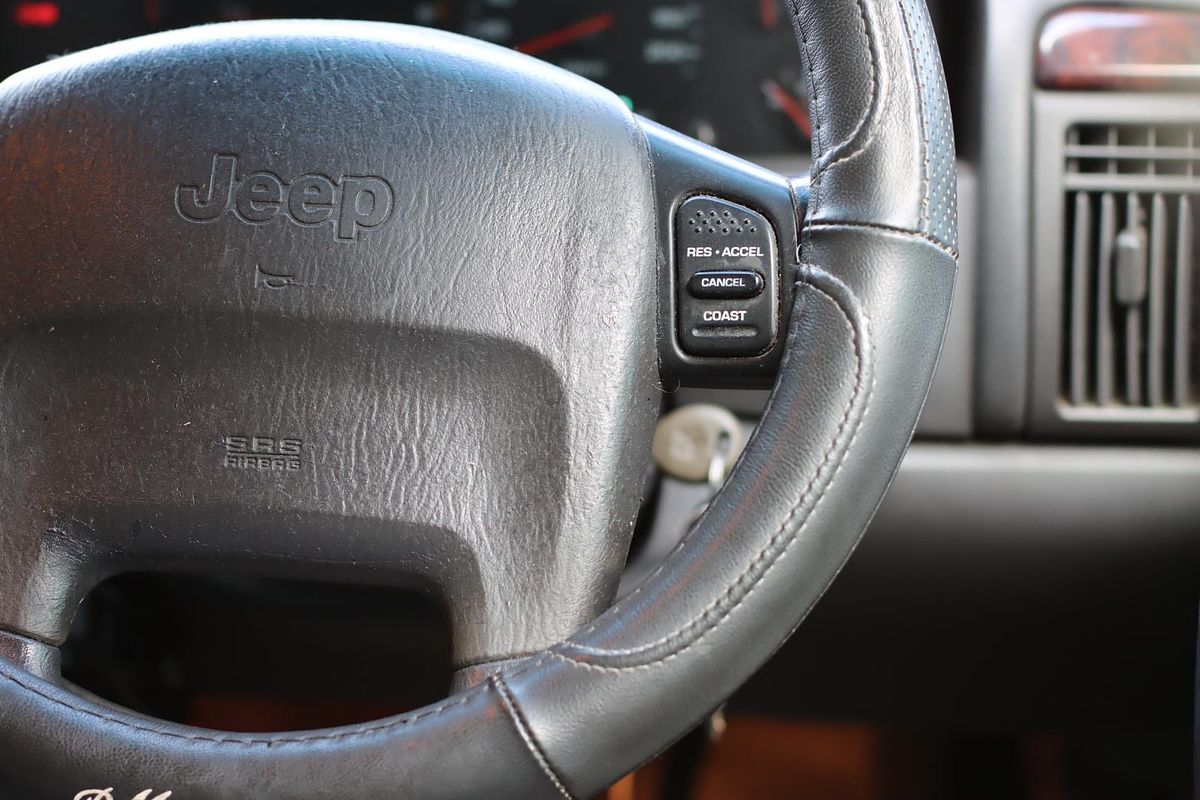 2000 Jeep Grand Cherokee Laredo WJ