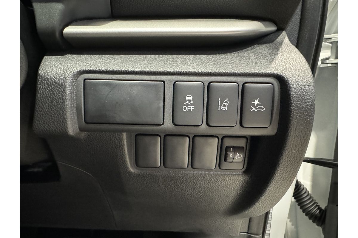 2024 Mitsubishi Eclipse Cross LS YB