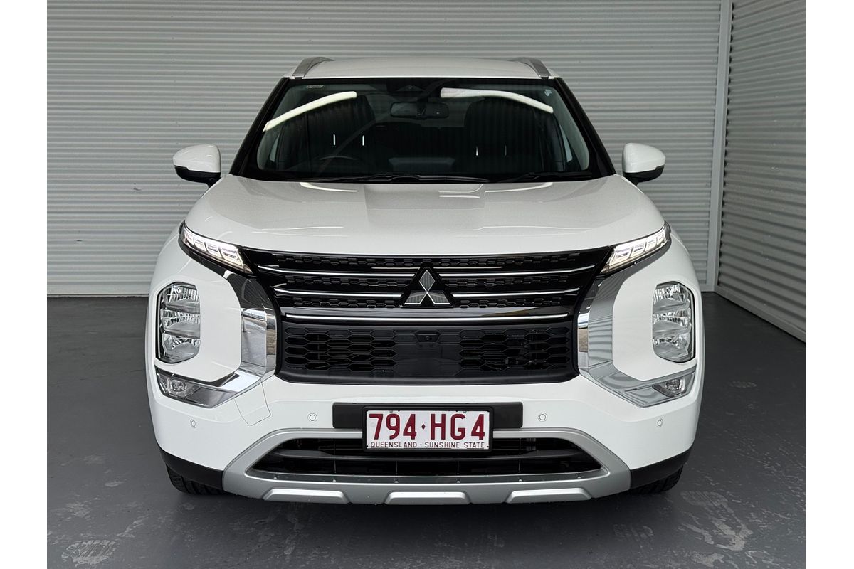 2023 Mitsubishi Outlander LS ZM