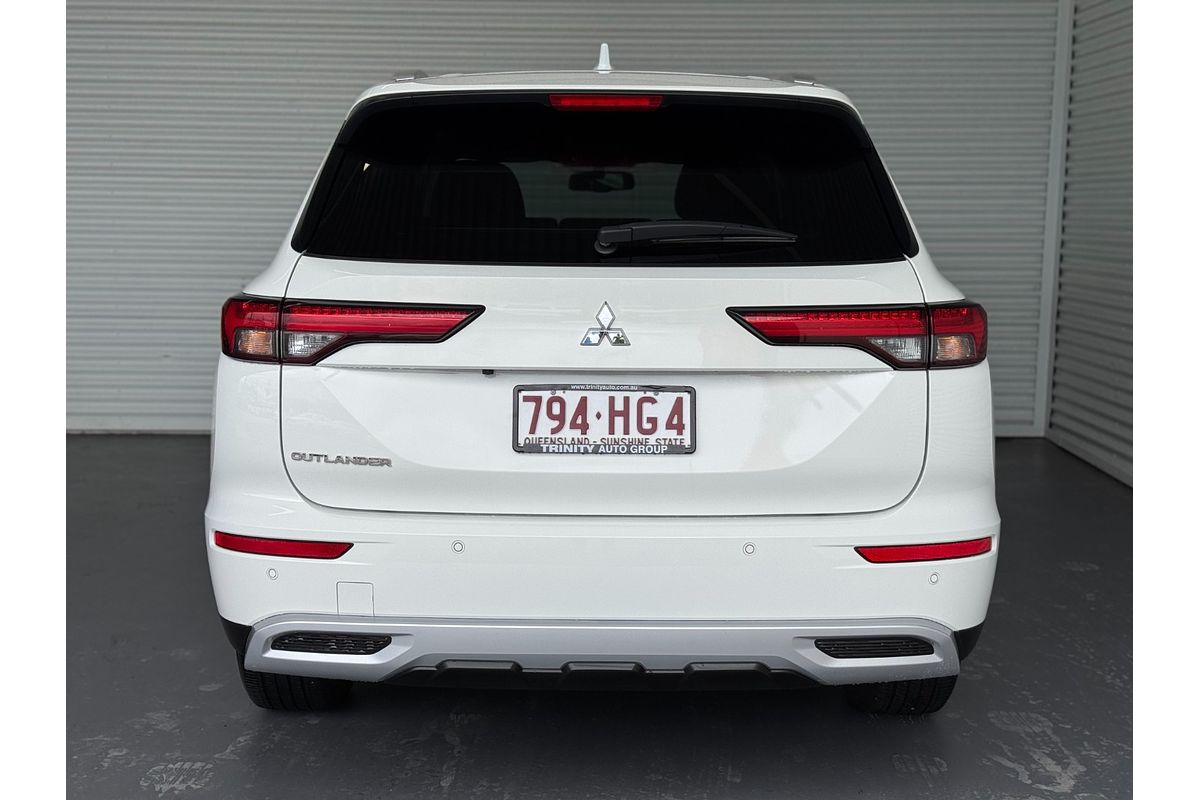 2023 Mitsubishi Outlander LS ZM