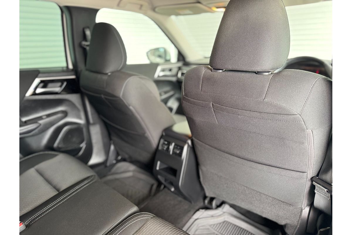 2023 Mitsubishi Outlander LS ZM