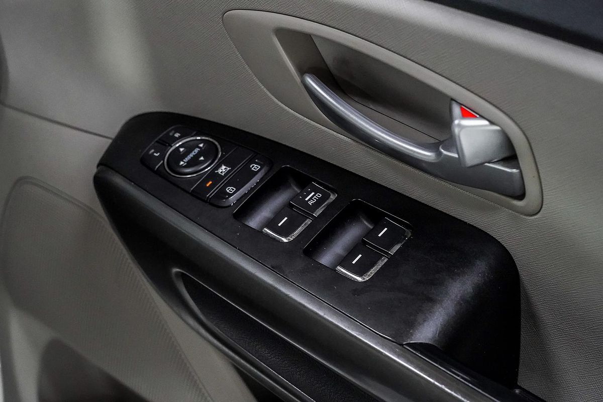 2020 Kia Carnival S YP