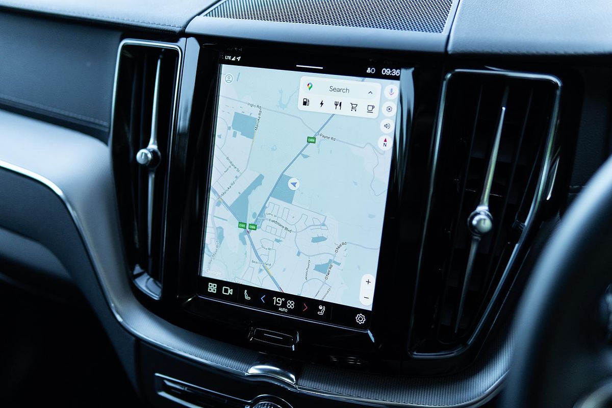 2022 Volvo XC60 Recharge Ultimate T8 Plug-In Hybrid