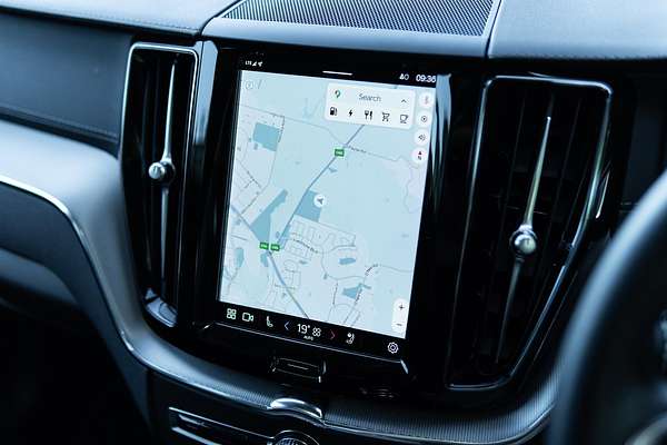 2022 Volvo XC60 Recharge Ultimate T8 Plug-In Hybrid