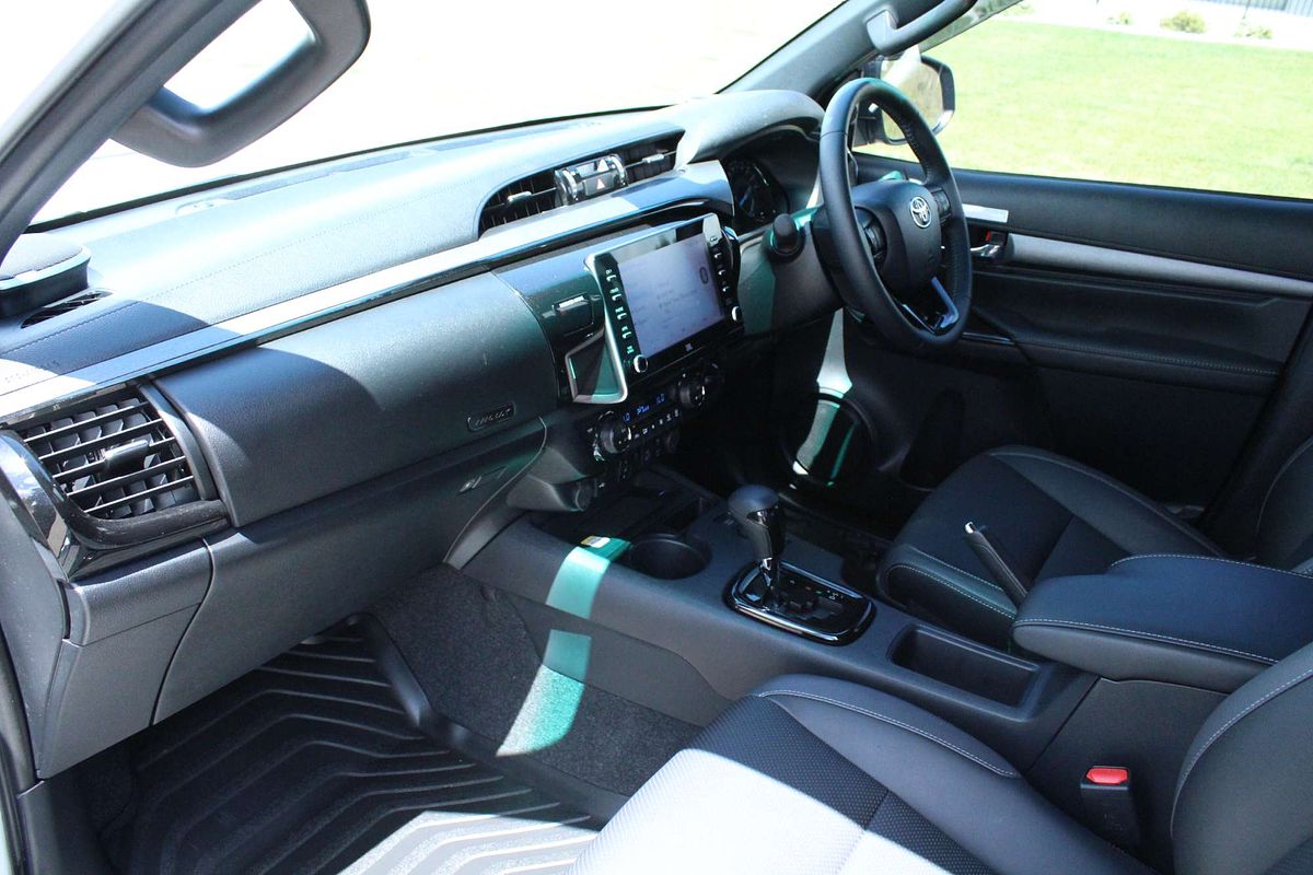 2024 Toyota Hilux Rogue 48V GUN126R 4X4