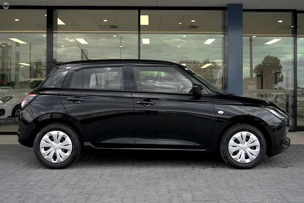 2024 Suzuki Swift Hybrid UZ