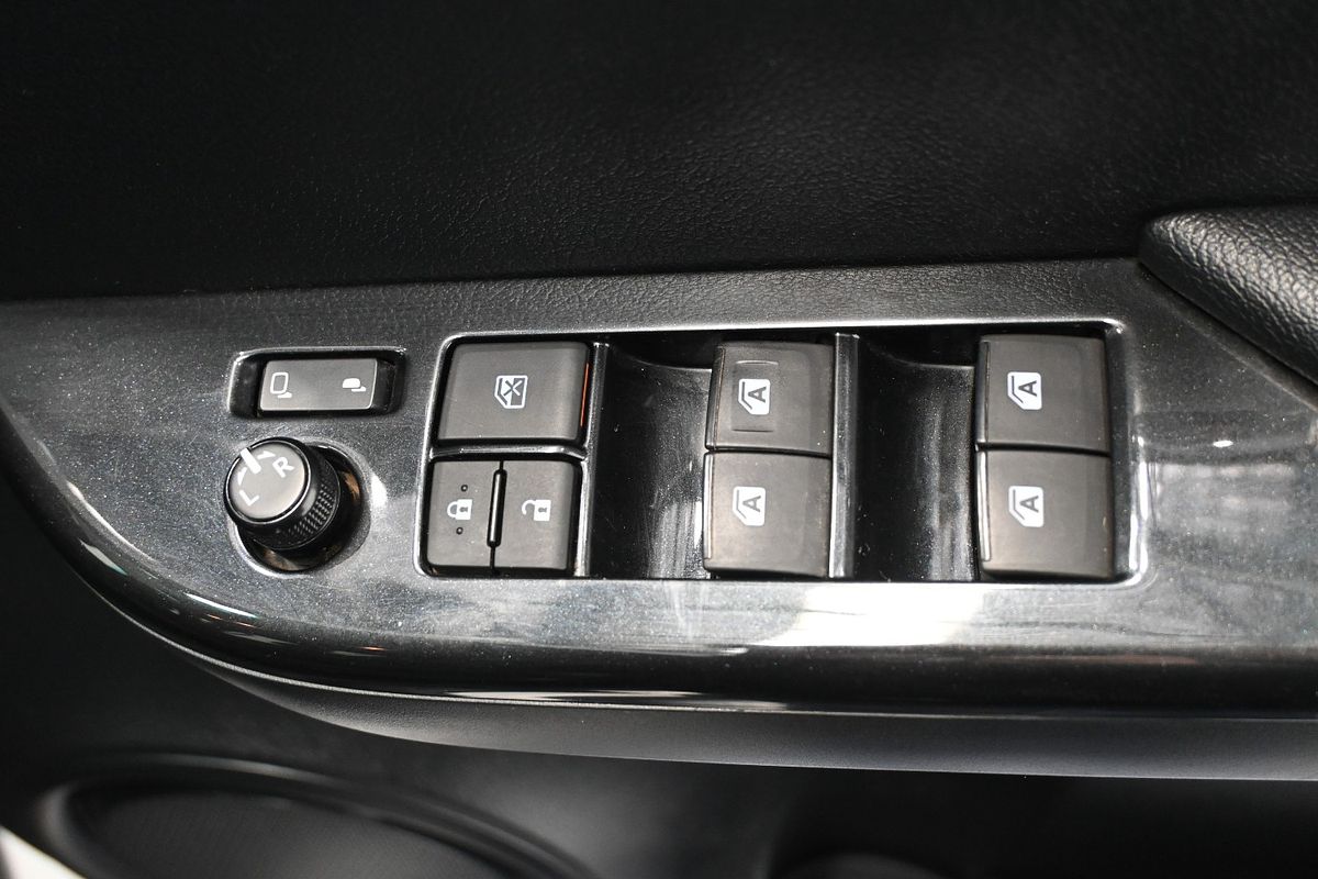2018 Toyota Hilux Rugged X GUN126R 4X4