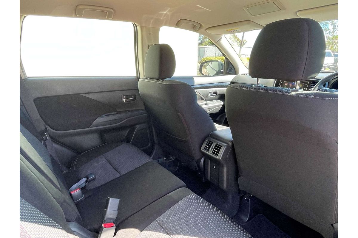 2018 Mitsubishi Outlander ES ADAS ZL