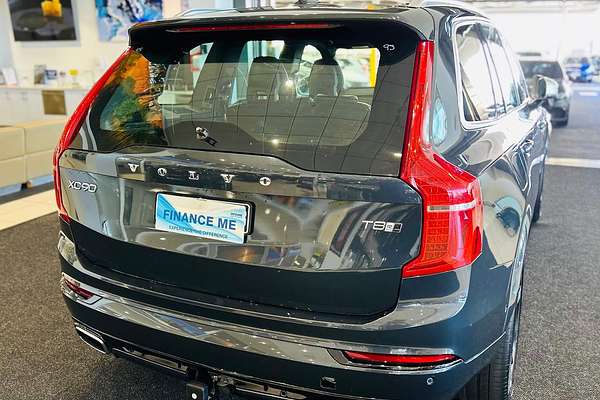 2016 Volvo XC90 T8 R-Design