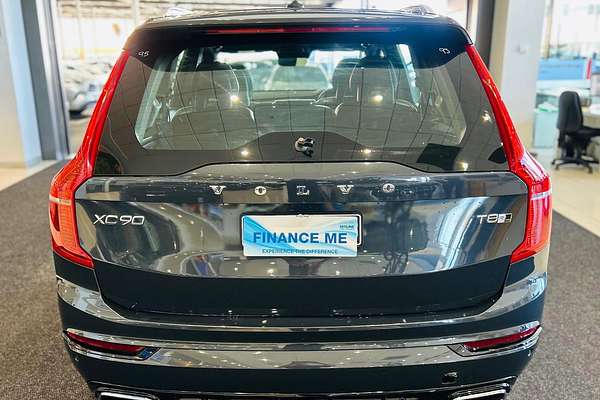 2016 Volvo XC90 T8 R-Design