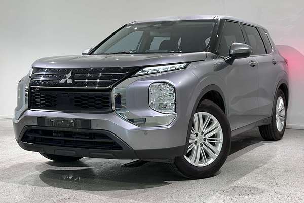 2022 Mitsubishi Outlander ES ZM