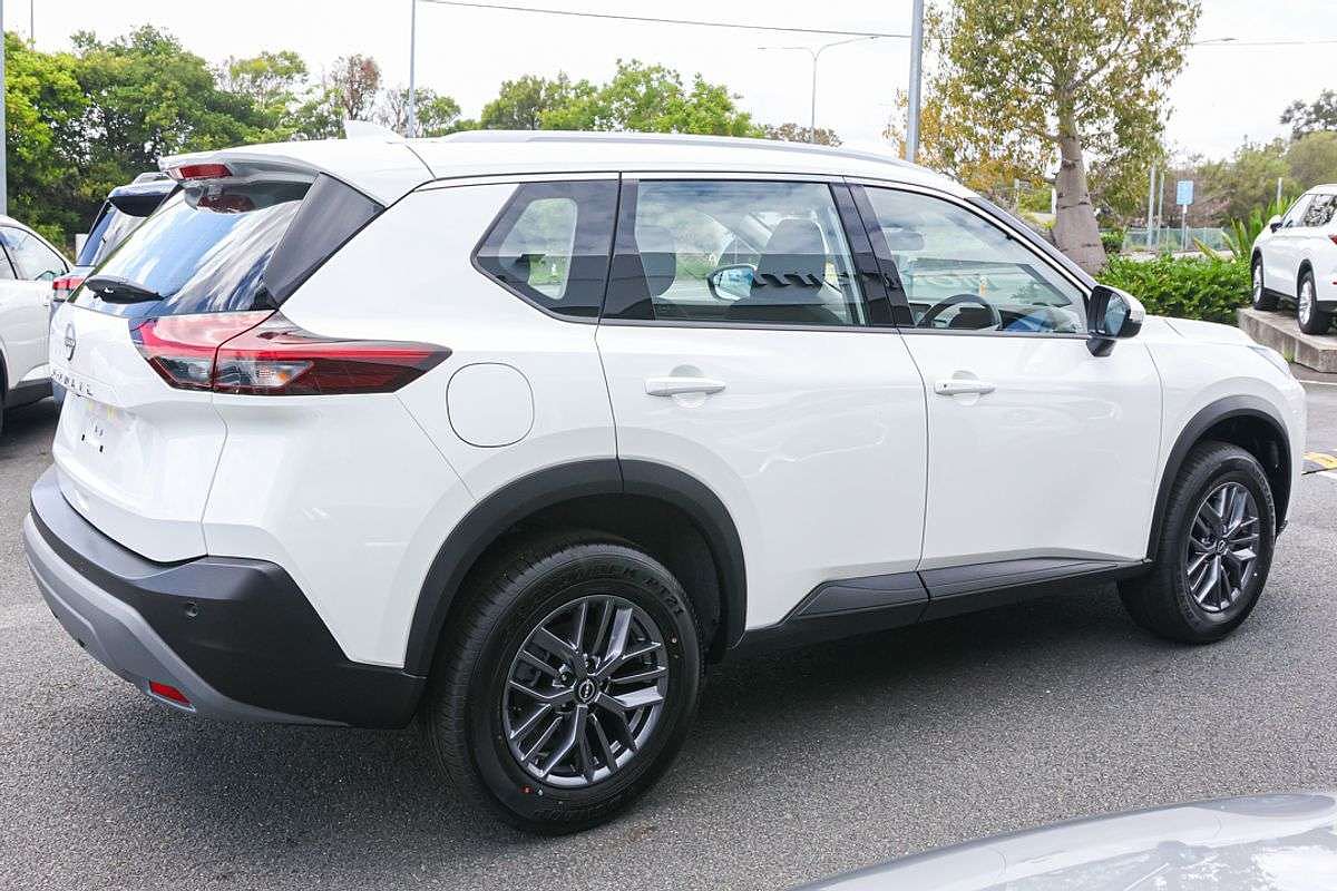 2024 Nissan X-TRAIL ST T33