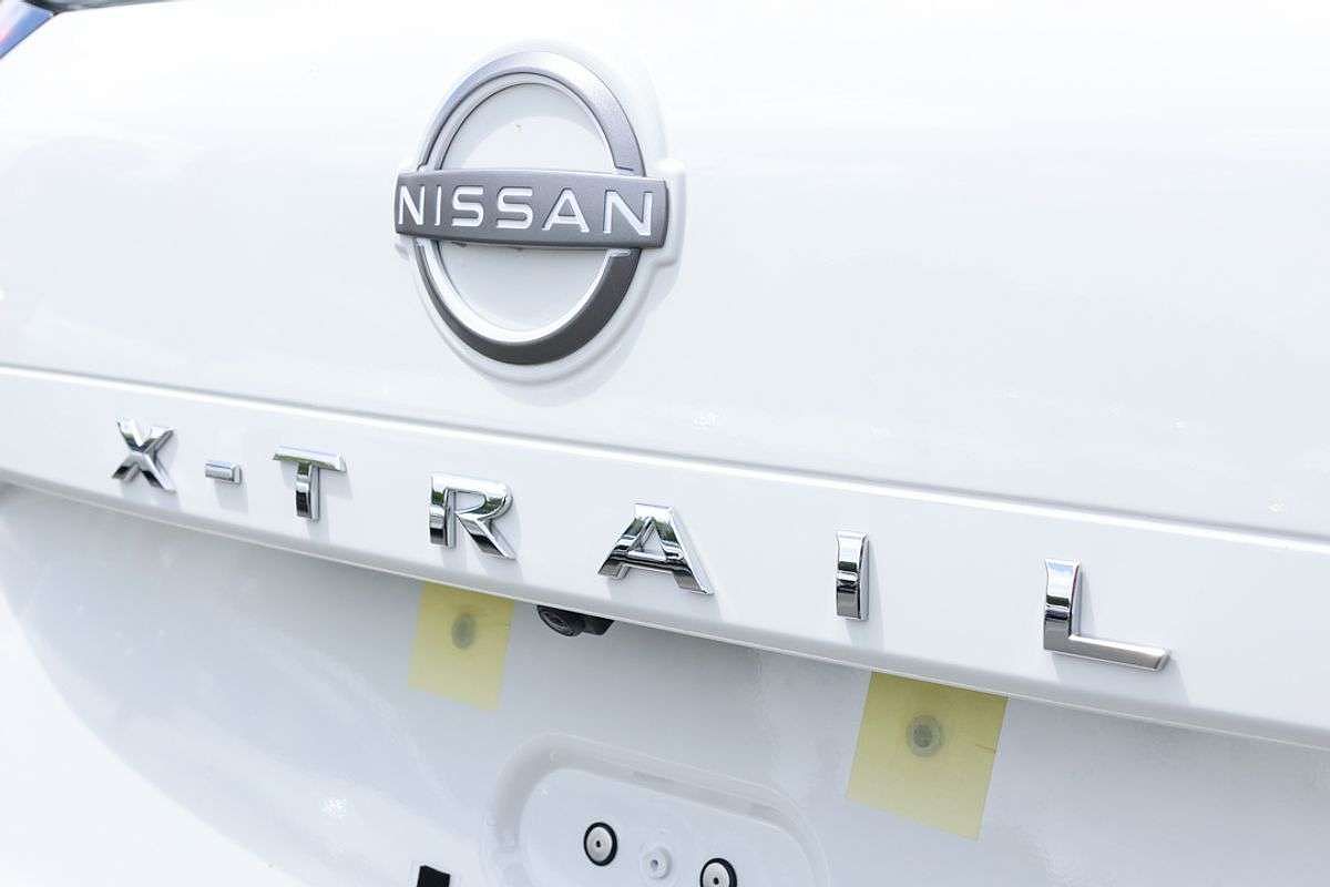 2024 Nissan X-TRAIL ST T33