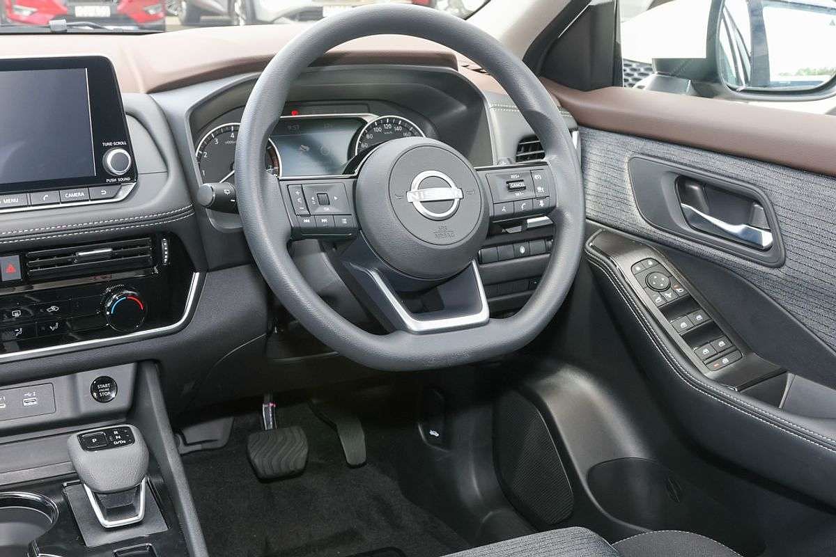 2024 Nissan X-TRAIL ST T33