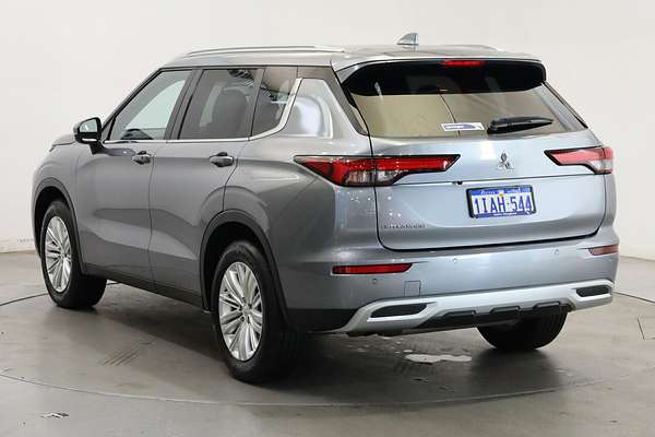 2023 Mitsubishi Outlander LS ZM