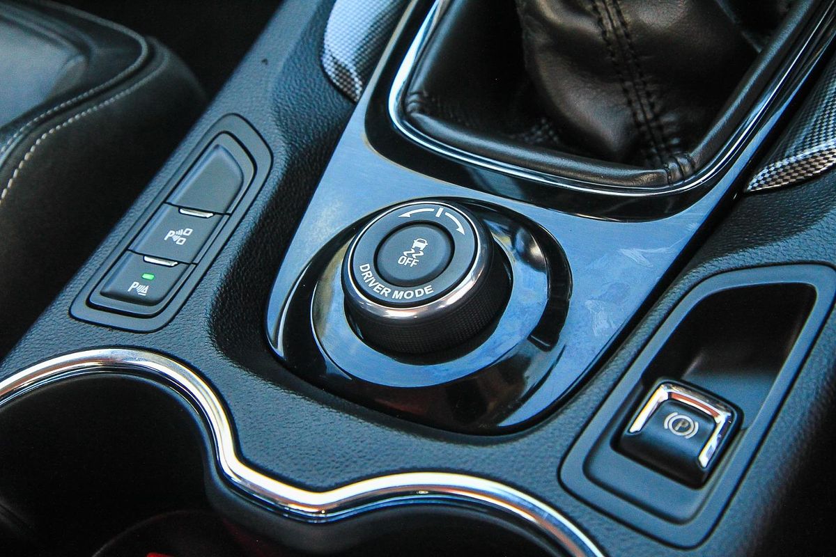 2014 Holden Special Vehicles Maloo R8 GEN-F Rear Wheel Drive
