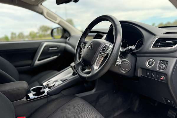 2021 Mitsubishi Pajero Sport GLS QF