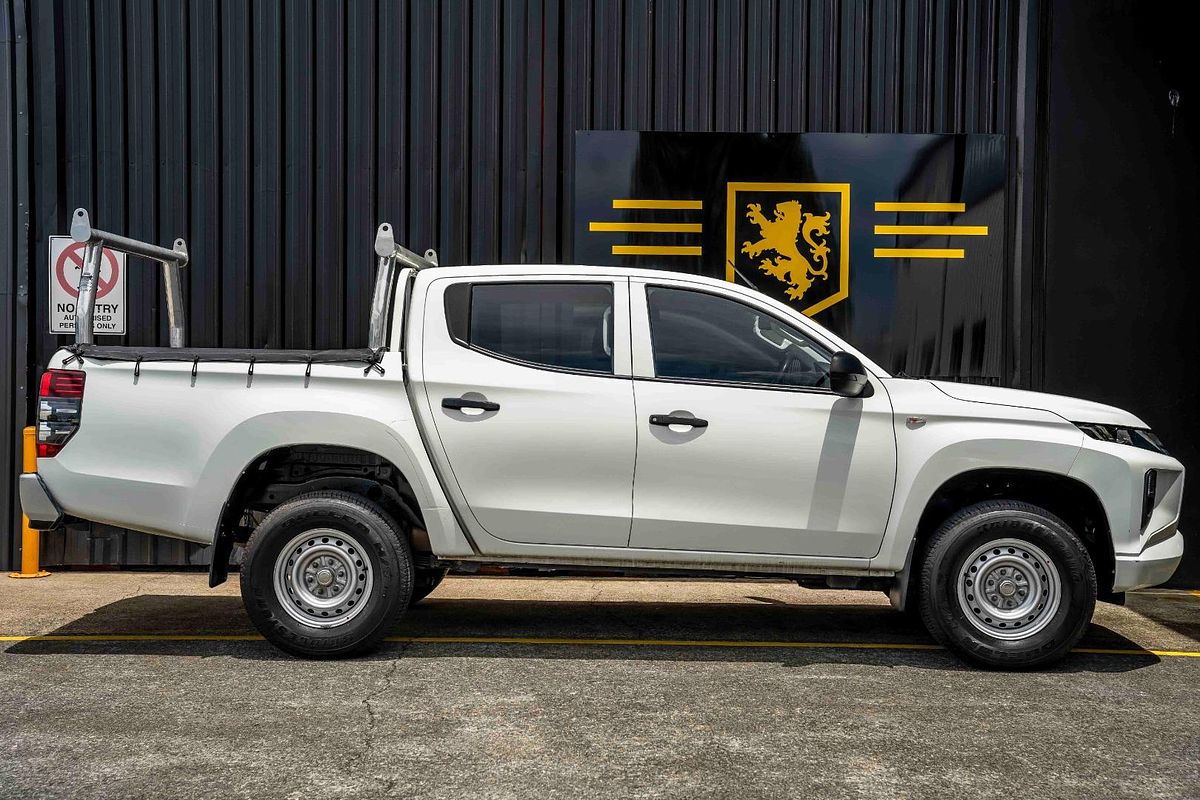 2022 Mitsubishi Triton GLX MR Rear Wheel Drive