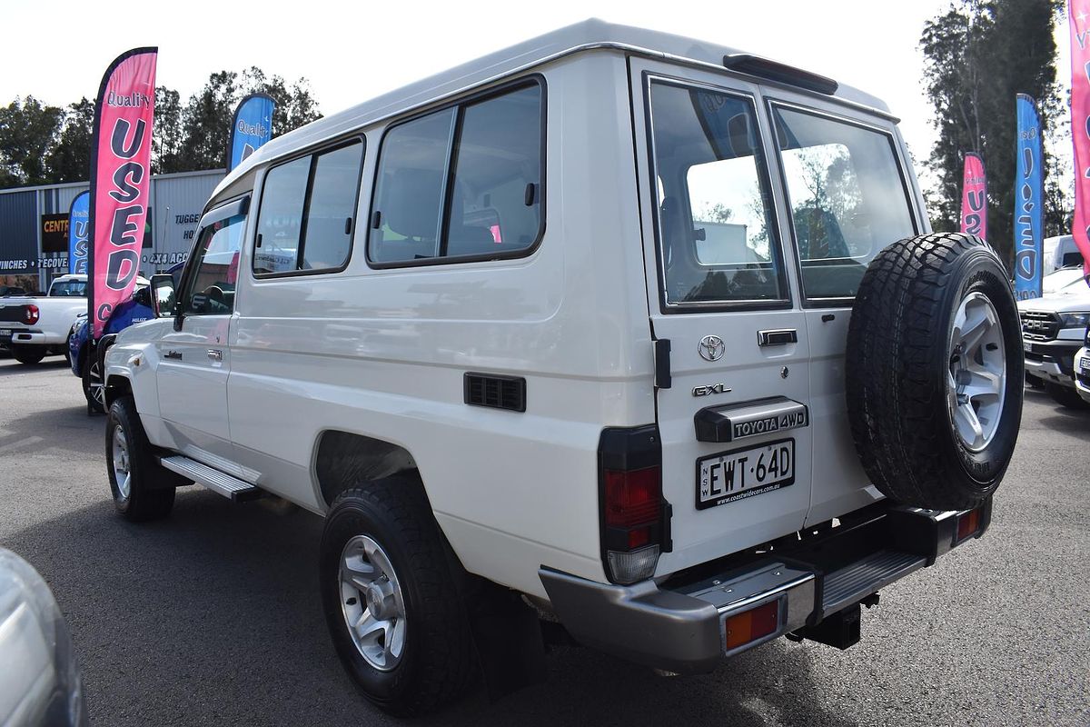 2017 Toyota Landcruiser GXL Troopcarrier VDJ78R