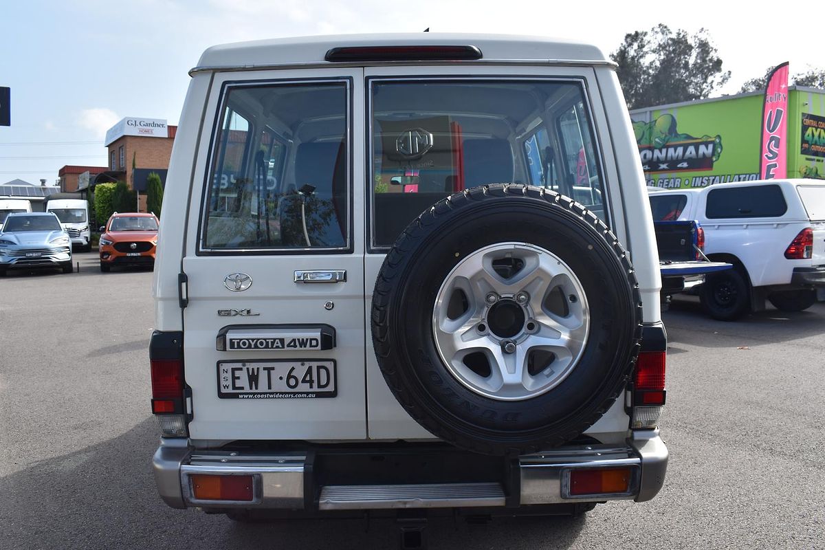 2017 Toyota Landcruiser GXL Troopcarrier VDJ78R
