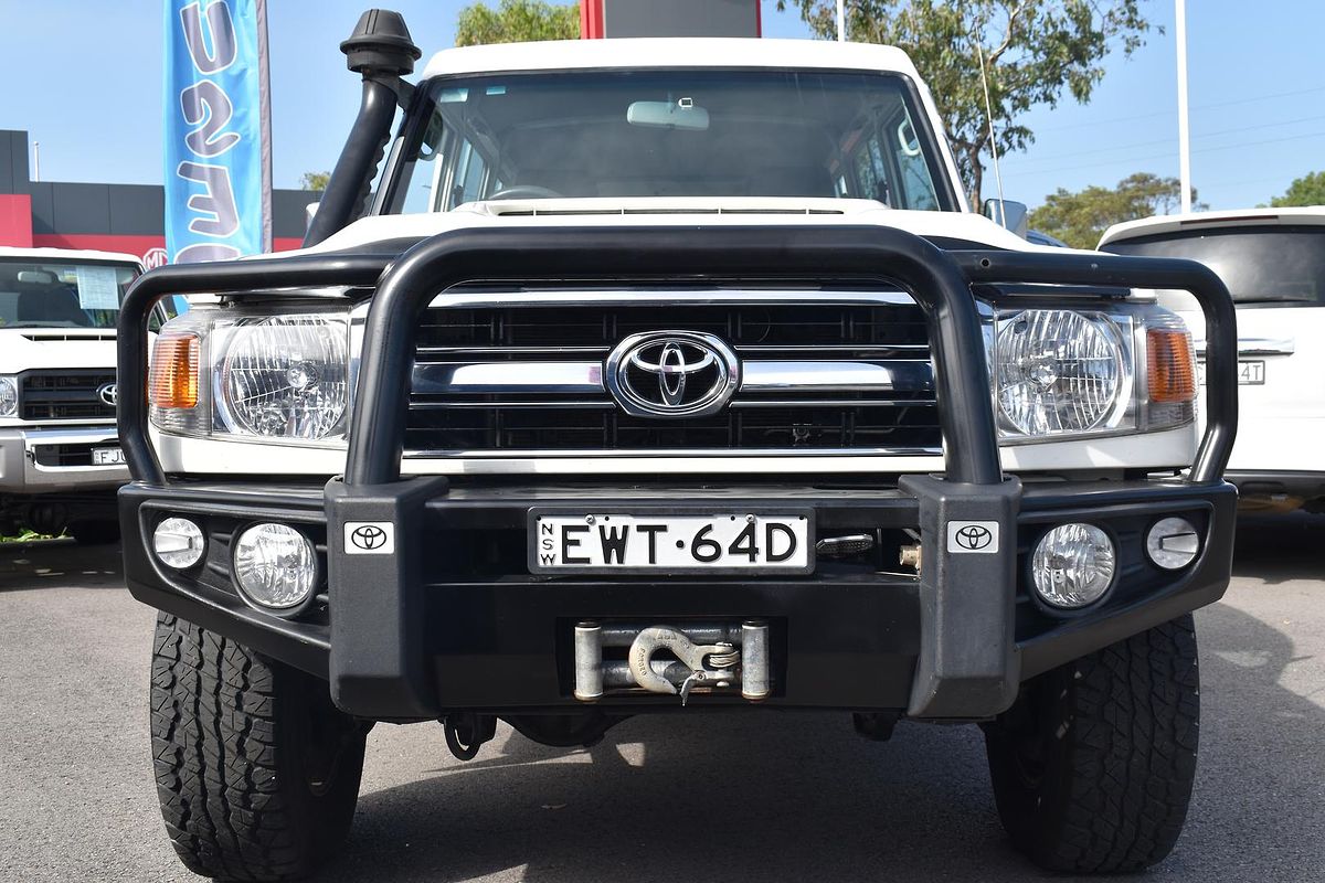 2017 Toyota Landcruiser GXL Troopcarrier VDJ78R