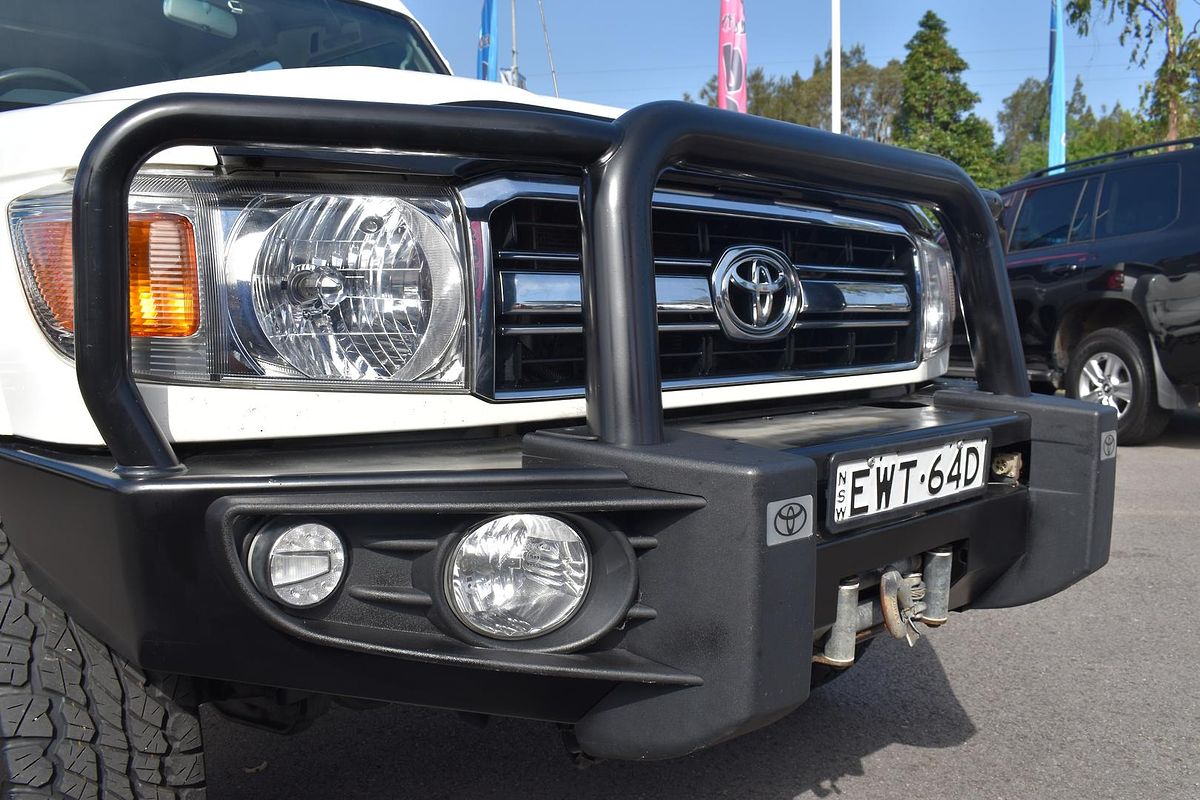 2017 Toyota Landcruiser GXL Troopcarrier VDJ78R