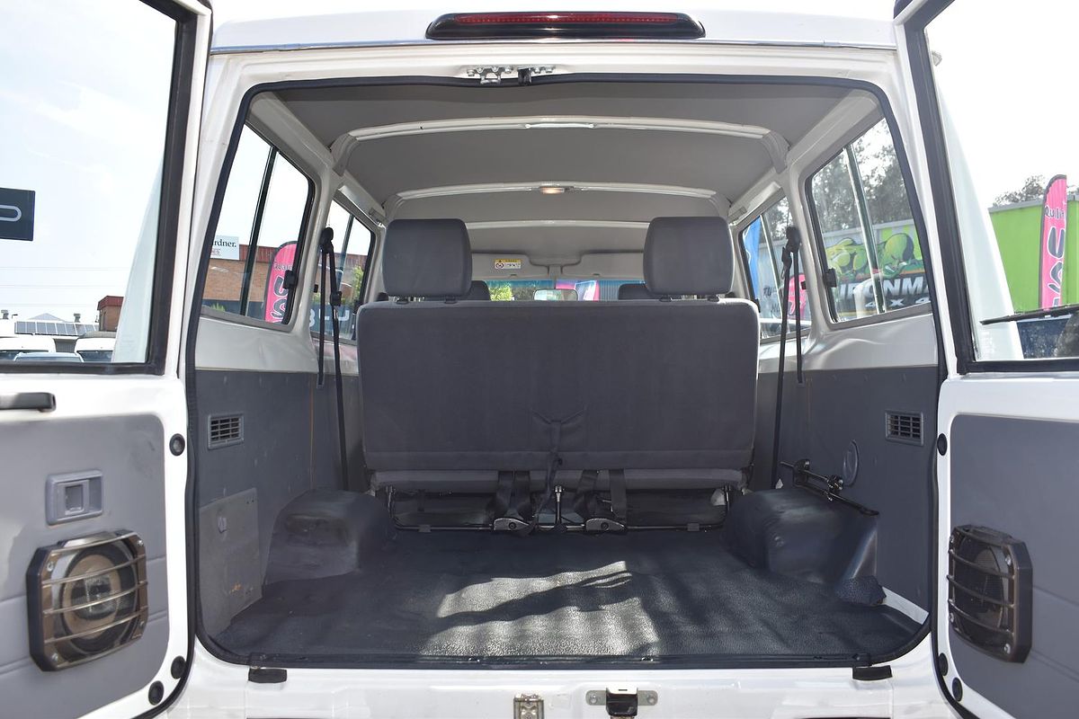 2017 Toyota Landcruiser GXL Troopcarrier VDJ78R