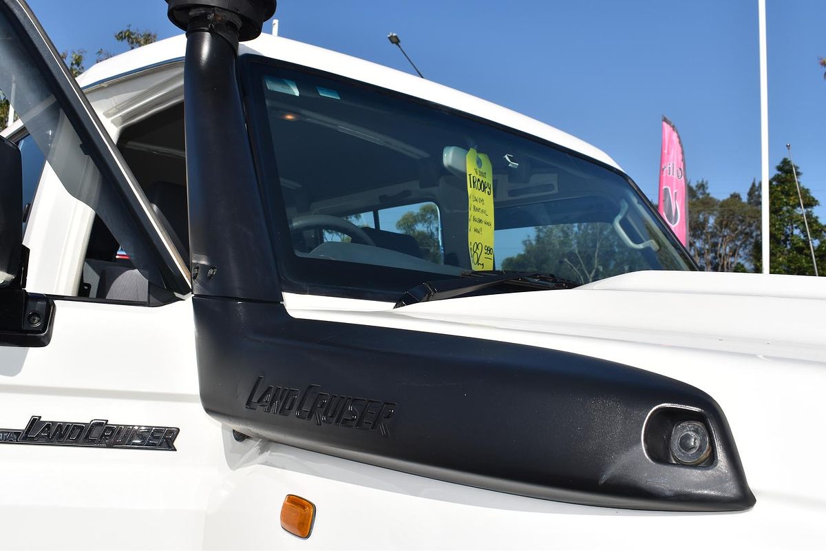 2017 Toyota Landcruiser GXL Troopcarrier VDJ78R