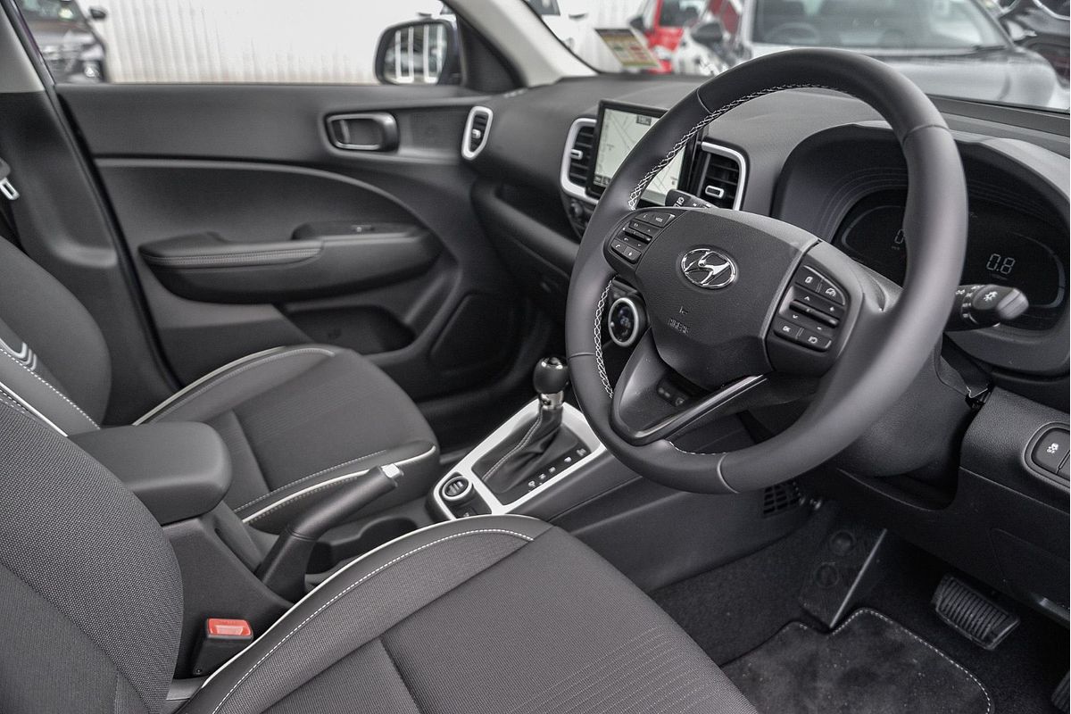 2024 Hyundai Venue Elite QX.V5