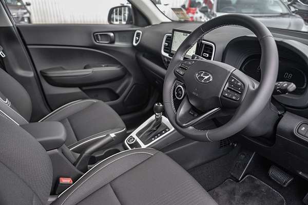 2024 Hyundai Venue Elite QX.V5